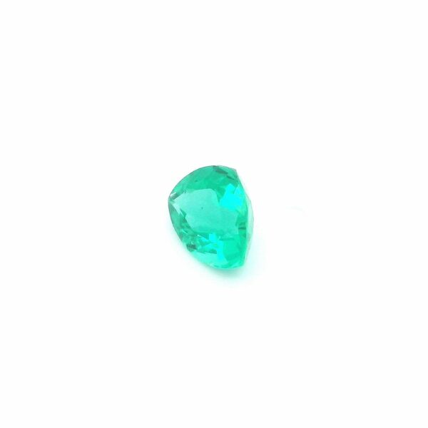 0.75 ct, Green, Emerald, Trillion - Image 2