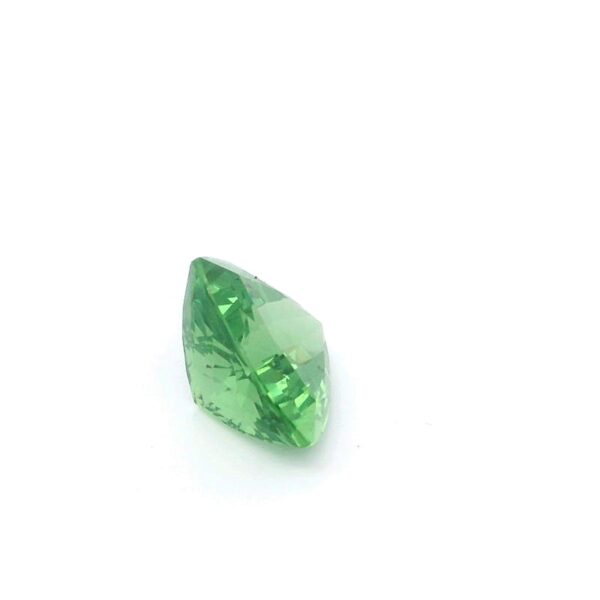 4.93 ct, Green, Tsavorite, Trillion - Image 2