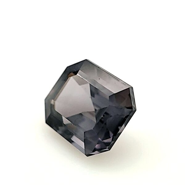 1.92 ct, Gray, Spinel, Emerald cut - Image 2