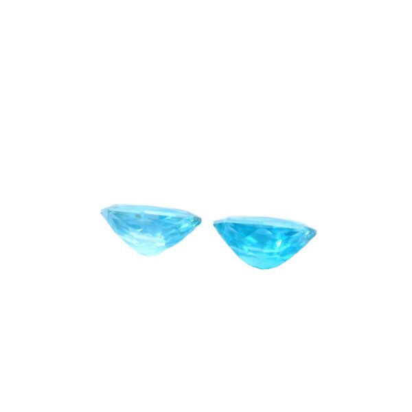 3.75 ct, Blue, Zircon, Designer Cut - Image 2