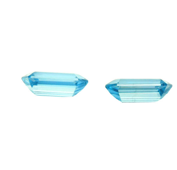 4.10 ct, Blue, Zircon, Hexagon - Image 2
