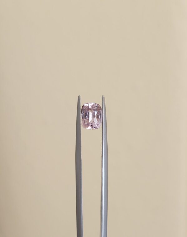 2.29 ct, Pink, Sapphire, Cushion - Image 2