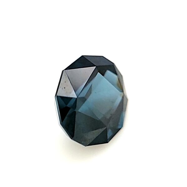2.19 ct, Blue, Spinel, Designer Cut - Image 2